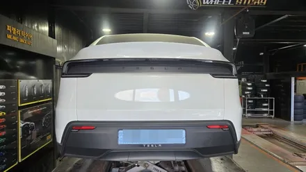 독산동 테슬라 모델 Y (255/45R19)–전기차 하중, 토크에 최적화된 한국타이어 윈터 아이셉트 프리미엄 에보3 장착후기 / 서울 구로, 양천, 동작, 관악, 영등포, 부천, 안양