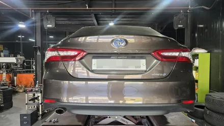 철산동 토요타 캠리 하이브리드 (235/45ZR18)-정숙한 승차감과 빗길 제동력, 고속주행 안정성까지 뛰어난 한국타이어 벤투스 S2 AS / 서울 구로, 양천, 동작, 관악, 영등포, 부천, 안양