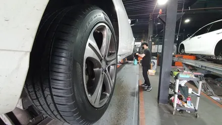 안양동 벤츠E클래스(245/45R18) 정품수입 사계절타이어 교체비용 싼곳에서 피렐리 피제로 올시즌 플러스 장착완료! / 서울 구로, 양천, 동작, 관악, 영등포, 부천, 안양