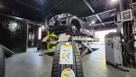 독산동 BMW X3 전용 SUV순정 런플렛타이어-접지력,제동력,내구성까지 뛰어난 피렐리 피제로(PZ4) R-F (245/40R21) / 서울 구로, 양천, 동작, 관악, 영등포, 부천, 안양