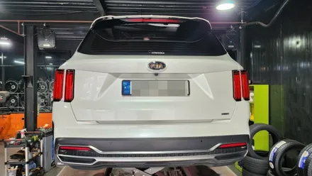 대림동 기아 쏘렌토 (235/55R19)-고속도로 및 코너에서 뛰어난 그립력과 스포티한 주행능력까지 발휘해주는 고성능SUV사계절타이어 브릿지스톤 듀얼러 H/L400 / 서울 구로, 양천, 동작, 관악, 영등포, 부천, 안양