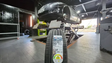 신길동 제네시스 BH330 (245/45R18)-트레드웨어580의 긴 마일리지와 사계절안전성까지 완벽하게 갖춘 최신형 금호타이어 솔루스 TA51 / 서울 구로, 양천, 동작, 관악, 영등포, 부천, 안양