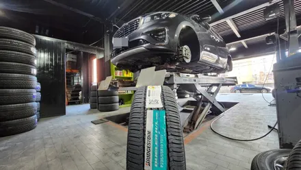 대방동 기아 카니발(235/55R19)-강력하고 뛰어난 내구성과 긴 마일리지까지 자랑하는 SUV고성능 사계절용타이어 브리지스톤 듀얼러 H/L400 / 서울 구로, 양천, 동작, 관악, 영등포, 부천, 안양