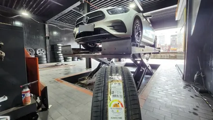 소하동 벤츠E클래스 E220d (245/40ZR19)-주행안정성, 정숙성, 승차감까지 다방면으로 업그레이드된 최고급 국산 사계절타이어 금호 마제스티9솔루스TA91 / 서울 구로, 양천, 동작, 관악, 영등포, 부천, 안양