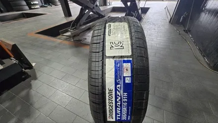 독산동 현대 아반떼  (205/55R16)-경제성, 사계절 주행안전성, 편안한 승차감과 긴마일리지까지 모두 만족할 수 있는 브리지스톤 투란자 세레니티 플러스 / 서울 구로, 양천, 동작, 관악, 영등포, 부천, 안양