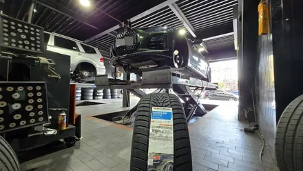 영등포동 BMW M440i xDrive (225/40R19)-겨울철 불안정한 노면에서 정확한 조향과 제동력을 자랑하는 한국타이어 윈터아이셉트 프리미엄 에보3 / 서울 구로, 양천, 동작, 관악, 영등포, 부천, 안양