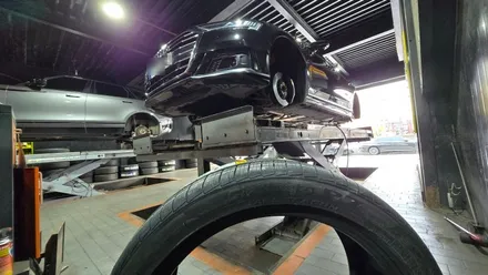 봉천동 아우디 A8L (265/40R20)-뛰어난 제동력과 고속주행 안정성, 사계절주행에 적합한 피렐리 신투라토P7 올시즌 타이어 / 서울 구로, 양천, 동작, 관악, 영등포, 부천, 안양