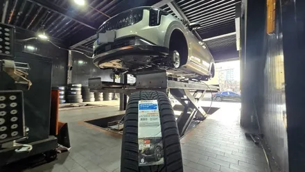 대림동 기아 카니발 하이브리드 (235/55R19)–제동력,코너링 안정성, 접지력까지 극대화하여 SUV에 최적화된 한국타이어 윈터아이셉트 에보3 X / 서울 구로, 양천, 동작, 관악, 영등포, 부천, 안양