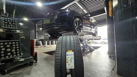 신도림동 아우디 RSQ8 (295/35ZR23)-강력한 출력과 차체 하중을 안정적으로 받아내며, 고속에서도 흔들림 없이 단단한 주행을 완성하는 피렐리 P ZERO PZ4 / 서울 구로, 양천, 동작, 관악, 영등포, 부천, 안양