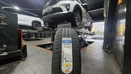 광명동 기아 쏘렌토 (235/55R19)-탁월한 컴포트 성향과 소음 저감 기술, 사계절 내내 발휘되는 견고한 주행 안정성까지 잘 갖춘 금호 크루젠 HP51 / 서울 구로, 양천, 동작, 관악, 영등포, 부천, 안양