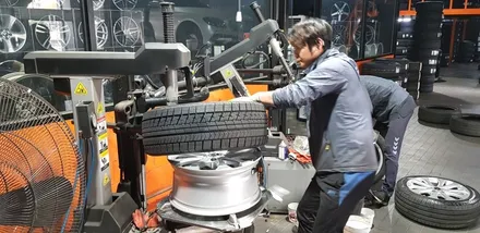 E클래스 추천 윈터타이어 가격 블리작 VRX 교체 / 서울 구로, 양천, 동작, 관악, 영등포, 부천, 안양