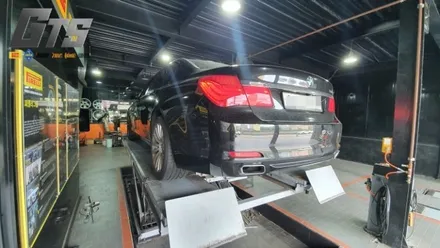 휠분체도색 다이나컷팅 수리 휠스토리 BMW 7시리즈 방문 피렐리 피제로올시즌 타이어장착! / 서울 구로, 양천, 동작, 관악, 영등포, 부천, 안양