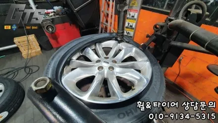 포드 익스플로러 255/50R20 금호 크루젠 HP71 장마가 오기전에 장착했어요! 가산동 신림동 개봉동 타이어스토리 / 서울 구로, 양천, 동작, 관악, 영등포, 부천, 안양
