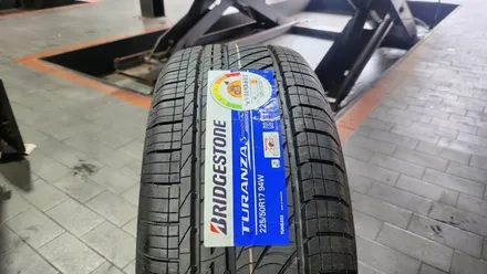 고척동 쉐보레 올란도LTZ (225/50R17)-내구성 강화와 다양한 도로에서 주행 안전성까지 완벽하게 보장해주는 브릿지스톤 사계절용타이어 투란자 세레니티 플러스! / 서울 구로, 양천, 동작, 관악, 영등포, 부천, 안양