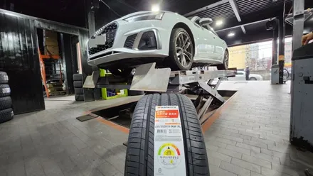 신림동 아우디 A5 (255/35ZR19)-역동적인 고속주행성능, 탄탄한 핸들링과 쾌적한 승차감까지 제공해주는 사계절타이어, 한국 타이어 벤투스 프리미엄 컴포트 S2 AS! / 서울 구로, 양천, 동작, 관악, 영등포, 부천, 안양