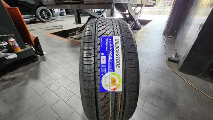 고척동 쉐보레 올뉴 말리부 (245/40R19)-승차감, 제동력, 접지력, 마일리지성능까지 모두 만족할 수 있는 고성능투어링 사계절타이어 브리지스톤 투란자 세레니티 플러스 / 서울 구로, 양천, 동작, 관악, 영등포, 부천, 안양