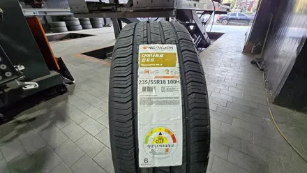 천왕동 메르세데스-벤츠 EQA 250–전기 SUV에  잘어울리는 한국타이어 다이나프로 컴포트 HL3 235/55R18 교체기 (+허브링 클리닝 포함) / 서울 구로, 양천, 동작, 관악, 영등포, 부천, 안양