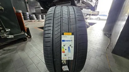 신도림동 아우디 RSQ8 (295/35ZR23)-강력한 출력과 차체 하중을 안정적으로 받아내며, 고속에서도 흔들림 없이 단단한 주행을 완성하는 피렐리 P ZERO PZ4 / 서울 구로, 양천, 동작, 관악, 영등포, 부천, 안양