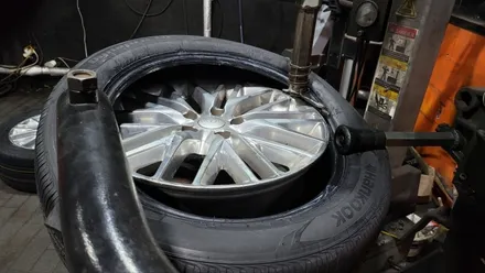 고척동 지프(Jeep)그랜드체로키(265/50R20) 준대형 SUV 추천사계절타이어-조용하고 안전성이 높으면서 가격부담이 적은 한국타이어 다이나프로 컴포트 HP2 / 서울 구로, 양천, 동작, 관악, 영등포, 부천, 안양