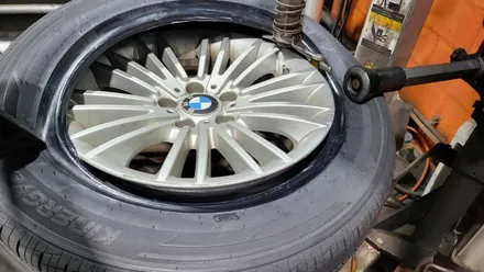 봉천동 BMW 520d (225/55R17)-안정적인 주행성능, 저소음, 승차감까지 더욱 향상된 올시즌 한국타이어 키너지 컴포트EX / 서울 구로, 양천, 동작, 관악, 영등포, 부천, 안양