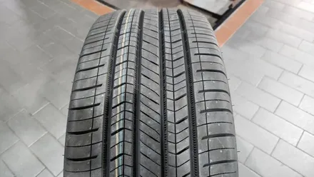 신길동 제네시스 BH330 (245/45R18)-트레드웨어580의 긴 마일리지와 사계절안전성까지 완벽하게 갖춘 최신형 금호타이어 솔루스 TA51 / 서울 구로, 양천, 동작, 관악, 영등포, 부천, 안양