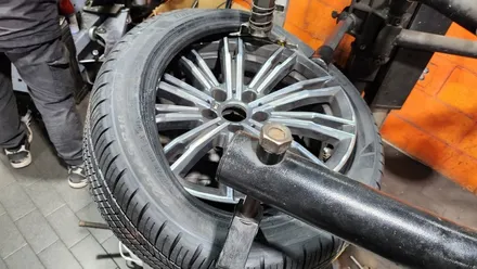 독산동 BMW 320d (225/45R18, 255/40R18)-수준높은 승차감과 고속주행안정성, 마일리지까지 뛰어난 피렐리 최신형사계절타이어 피제로 올시즌 플러스 3!! / 서울 구로, 양천, 동작, 관악, 영등포, 부천, 안양