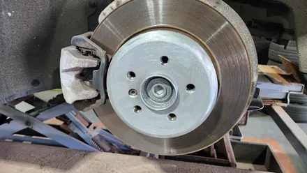 가리봉동 BMW 5시리즈 18인치 휠 블랙유광 (+with 휠브레이크 디스크도색) 작업후기 / 서울 구로, 양천, 동작, 관악, 영등포, 부천, 안양