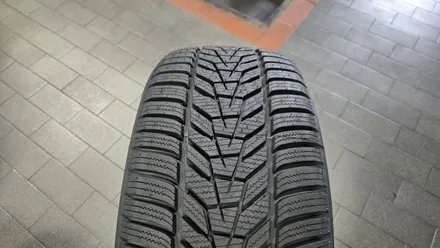 영등포동 BMW M440i xDrive (225/40R19)-겨울철 불안정한 노면에서 정확한 조향과 제동력을 자랑하는 한국타이어 윈터아이셉트 프리미엄 에보3 / 서울 구로, 양천, 동작, 관악, 영등포, 부천, 안양