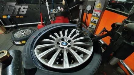 휠분체도색 다이나컷팅 수리 휠스토리 BMW 7시리즈 방문 피렐리 피제로올시즌 타이어장착! / 서울 구로, 양천, 동작, 관악, 영등포, 부천, 안양