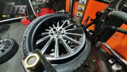 벤츠 C클래스 쿠페 타이어 225/40R19 255/35R19 미쉐린타이어 PS4장착 / 서울 구로, 양천, 동작, 관악, 영등포, 부천, 안양