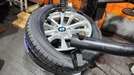 신대방동 BMW 320D 17인치 수입사계절타이어,접지력, 마모수명, 경쾌한 주행감, 마일리지까지 향상된브리지스톤 투란자 세레니티 플러스 2255017 / 서울 구로, 양천, 동작, 관악, 영등포, 부천, 안양