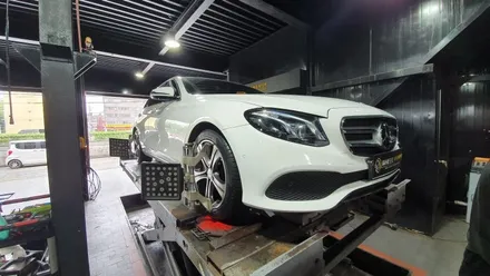 안양동 벤츠E클래스(245/45R18) 정품수입 사계절타이어 교체비용 싼곳에서 피렐리 피제로 올시즌 플러스 장착완료! / 서울 구로, 양천, 동작, 관악, 영등포, 부천, 안양