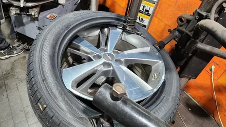 가산동 제네시스GV80 (265/50R20)-더욱 업그레이드된 승차감과 정숙성, 길어진 마모수명으로 사계절내내 안전하게 사용할 수 있는 한국타이어 다이나프로 프리미엄컴포트 HPX / 서울 구로, 양천, 동작, 관악, 영등포, 부천, 안양