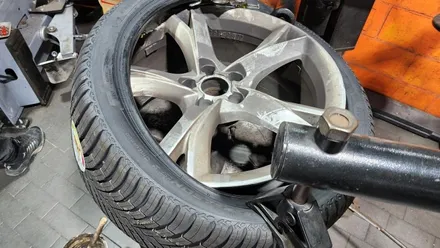 신정동 아우디A5 (255/35R19)-모든노면과 계절에서 최상의 안정성을 보장해주는 피렐리 올웨더타이어 신투라토올시즌 SF2 / 서울 구로, 양천, 동작, 관악, 영등포, 부천, 안양