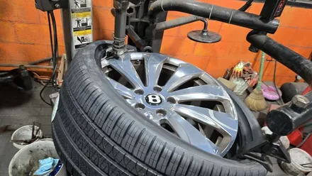 가산동 벤틀리 플라잉스퍼 275/35R22, 315/30R22)-모든 계절과 노면조건에서 뛰어난 주행퍼포먼스를 제공해주는 피렐리 피제로 AS (NCS) 고성능 순정타이어 / 서울 구로, 양천, 동작, 관악, 영등포, 부천, 안양