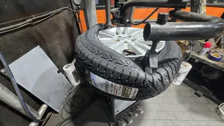 신정동 랜드로버 디스커버리 (255/55R19)-온/오프로드 최적의 성능을 발휘해주는 SUV용 사계절타이어 한국타이어 다이나프로 AT2 / 서울 구로, 양천, 동작, 관악, 영등포, 부천, 안양