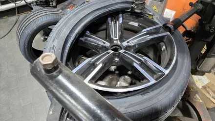 천왕동 BMW 320i (225/45ZR18, 255/40ZR18)-한국타이어 최신 프리미엄 사계절용 타이어 벤투스 에어S 교체작업후기 / 서울 구로, 양천, 동작, 관악, 영등포, 부천, 안양