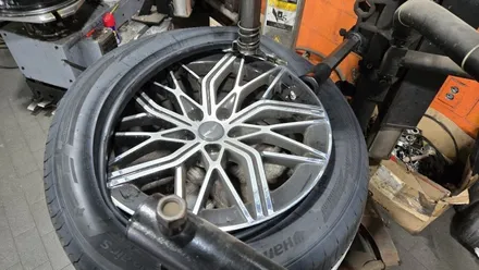 가산동 제네시스 g90 (245/50ZR19)-탁월한 승차감과 정숙성, 계절대응능력까지 잘갖춘 프리미엄 컴포트 타이어, 한국타이어 벤투스 에어S / 서울 구로, 양천, 동작, 관악, 영등포, 부천, 안양