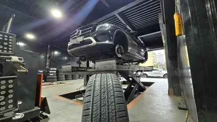 온수동  벤츠 GLC 300d (235/55R19)-모든 주행조건과 다양한 계절에서극강의 성능을 발휘해주는 피렐리 SUV사계절용 타이어 스콜피온제로 올시즌 / 서울 구로, 양천, 동작, 관악, 영등포, 부천, 안양