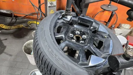 대림동 기아 카니발 하이브리드 (235/55R19)–제동력,코너링 안정성, 접지력까지 극대화하여 SUV에 최적화된 한국타이어 윈터아이셉트 에보3 X / 서울 구로, 양천, 동작, 관악, 영등포, 부천, 안양