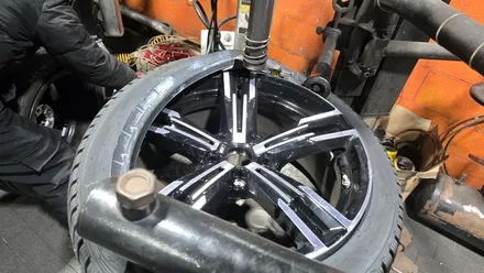 가산동 BMW 320i (225/45R18)–극강의 접지력, 제동력, 주행안정성, 유럽 전역에서 검증된 한국타이어 윈터 아이셉트 에보3! / 서울 구로, 양천, 동작, 관악, 영등포, 부천, 안양