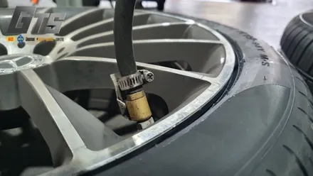 벤츠 E220d 245/40R19 275/35R19 사계절추천타이어 피제로올시즌플러스 장착했어요 / 서울 구로, 양천, 동작, 관악, 영등포, 부천, 안양