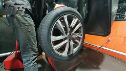 저소음 + 뛰어난승차감 = 피렐리 피제로올시즌 245 45 19 인피니티 QX50장착 천왕동타이어전문 / 서울 구로, 양천, 동작, 관악, 영등포, 부천, 안양