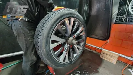 피렐리 피제로 올시즌 245 45 19 275 40 19 BMW 5GT 에 어울리는 사계절추천타이어 3D휠얼라이먼트서비스 천왕동 가산동 서원동 타이어싼곳 / 서울 구로, 양천, 동작, 관악, 영등포, 부천, 안양