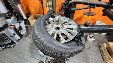 오류동 현대 쏘나타 (215/55R17)-뛰어난 가성비와 겨울철 안전성까지 잘갖춘 사계절용 컴포트타이어 금호타이어 솔루스TA51 / 서울 구로, 양천, 동작, 관악, 영등포, 부천, 안양
