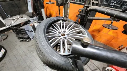 상도동 BMW520d 럭셔리세단용 사계절타이어 싼곳-연비,주행안정성,승차감,내구성까지 모두 만족할 수 있는 금호 마제스티 9 솔루스 (2454019,2753519) / 서울 구로, 양천, 동작, 관악, 영등포, 부천, 안양