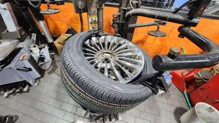 독산동 기아K9 (245/45R19, 275/40R19)-다양한 주행환경에 최적의 성능을 발휘할 수 있도록 설계된 콘티넨탈 프로콘택 FR / 서울 구로, 양천, 동작, 관악, 영등포, 부천, 안양