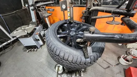 천왕동 렉스턴스포츠(255/50R20)-온/오프로드 강력한 구동력과 접지력, 탁월한 핸들링까지 자랑하는 한국타이어 다이나프로AT2 올터레인 / 서울 구로, 양천, 동작, 관악, 영등포, 부천, 안양