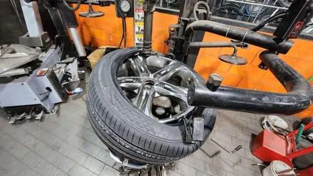 독산동 기아 K5 (235/45ZR18)-고성능 중형세단용 추천 럭셔리 투어링급 사계절타이어, 금호 마제스티 9솔루스 TA91 / 서울 구로, 양천, 동작, 관악, 영등포, 부천, 안양