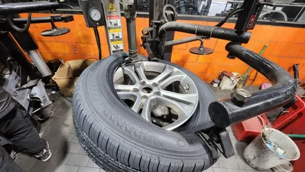 철산동 현대 베라크루즈 (245/60R18)-동급 최고의 저소음 컴포트성능으로 주행안전성과 제동력까지 보장해주는 금호타이어 크루젠 HP71 / 서울 구로, 양천, 동작, 관악, 영등포, 부천, 안양